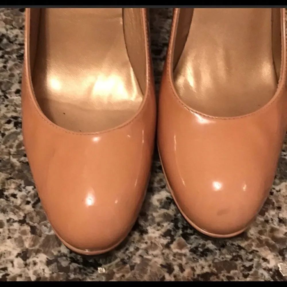 Stuart Weitzman Size 5.5 Cream Colored Heels - Picture 8 of 8